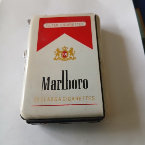 Marlboro advertising metal - advertising,