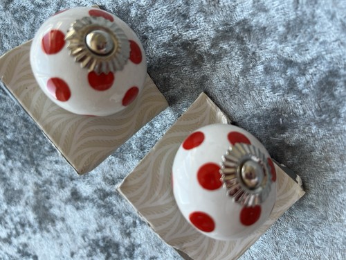 Shabby chic red dotty white - shabby,