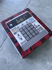 Akai - MPC Sample - Sequencer