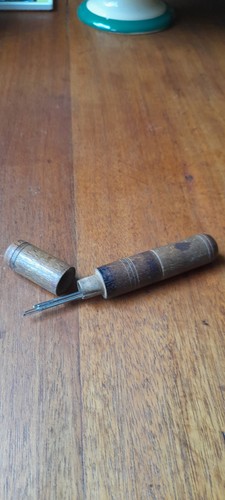 Vintage wooden case with - wooden,
