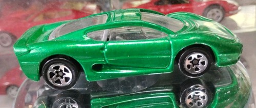 Hot wheels jaguar - hot,