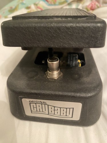 Dunlop cry baby gcb wah - dunlop,