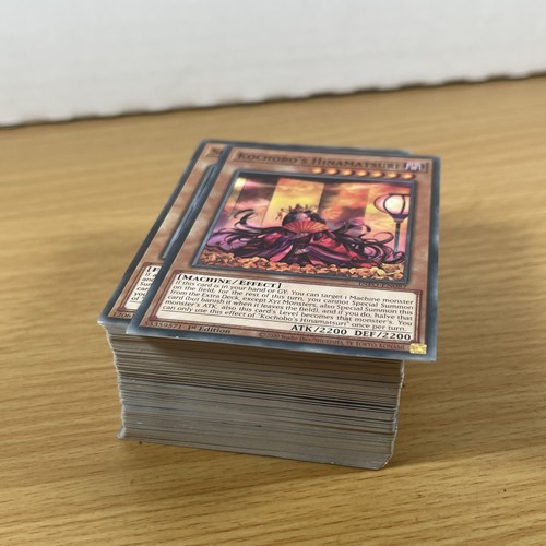 100 yugioh cards bundle - cards,