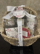 Jonas & James Winter Berry