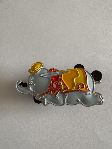 Disney pin badge dumbo - -,