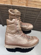 Altberg defender boots size 9M