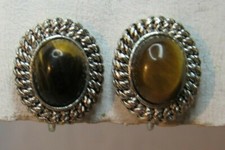 VINTAGE GRANNY CHIC CLIP