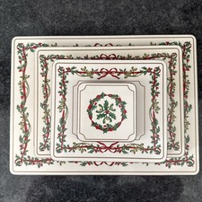 Royal Worcester Holly Ribbons