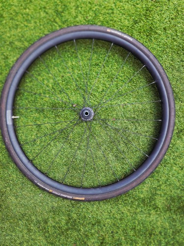700c front disc through axle - front,