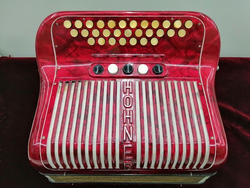 Hohner accordion club used - 3m,