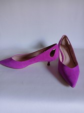 Women's C Fuschia Faux Suede Classic Pump Kitten Heel Sz8.5M
