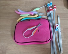 ✨ SALE ✨ Pink Crochet Hook And Sewing Accessories Case