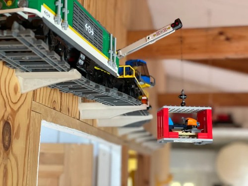 Lego train track - train, wall