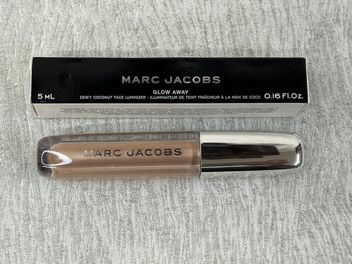 Marc jacobs glow - away, dewy