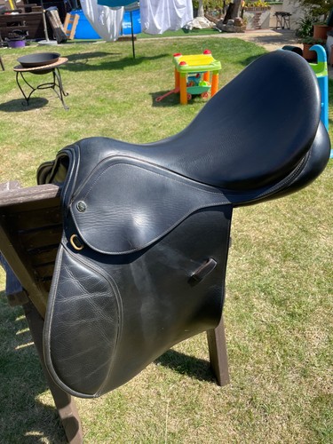 Wide black gp saddle - black,