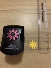 X Cut 3.2cm Botanical Flower Embossing Craft Punch. P&P Can Be Combined