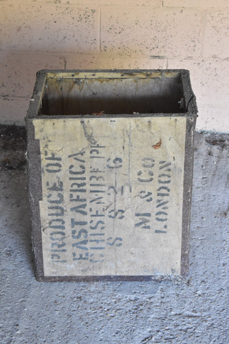 Vintage wooden tea chest - wooden,
