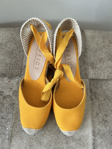 Office london yellow - london,