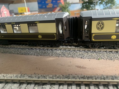 Hornby railroad pullmans - hornby,