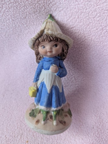 Victoria plum vintage ceramic - vintage,