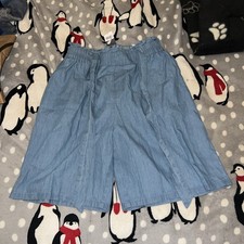 Pair Of Ladies long Bermuda