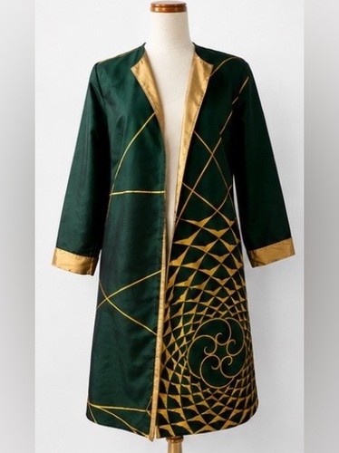 Singular couture hand - couture],