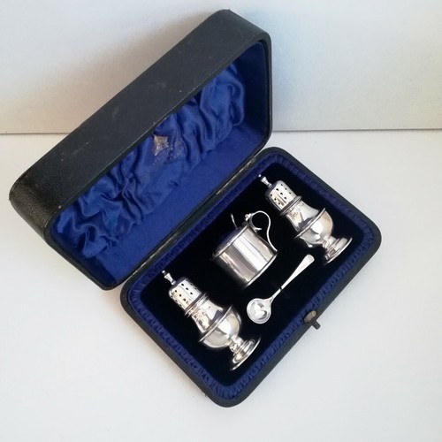 Boxed piece solid silver - solid,
