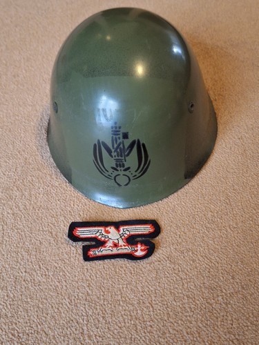 Italian helmet and arm patch - and,