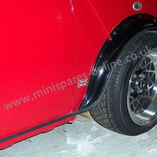 Black rubber gripper sill and