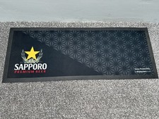 Sapporo bar runner pub man - runner,