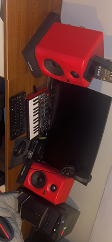 Studio monitor speakers pair - studio,