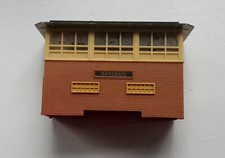 Hornby R145 Modern Signal Box, Boxed, OO Gauge, good condition (colour faded)