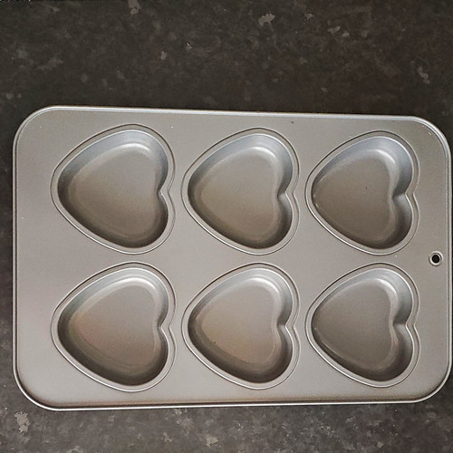 Hole heart shaped - 6-hole,