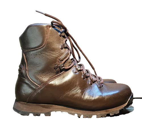 Lightweight hiking boots