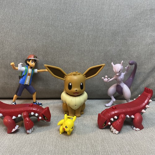 Pokemon figures mewtwo eevee - figures,