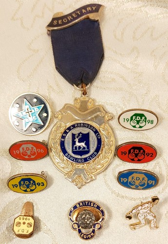 Bowls club badge collection - 9,