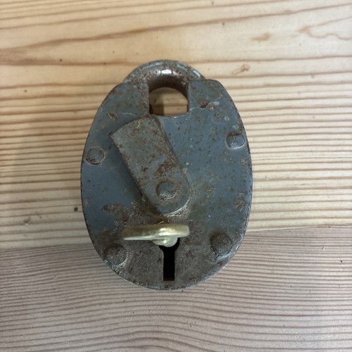 Heavy duty padlock - duty, key