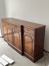 VERY GOOD CONDITION Reproduction Breakfront Mahogany Sideboard