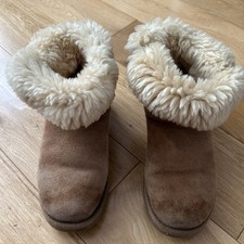 UGG Australia Boots Women’s
