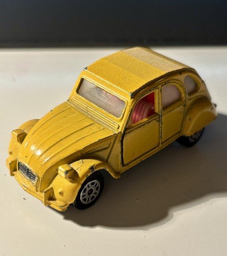 Corgi citroen 2cv6 yellow - 2cv6, in