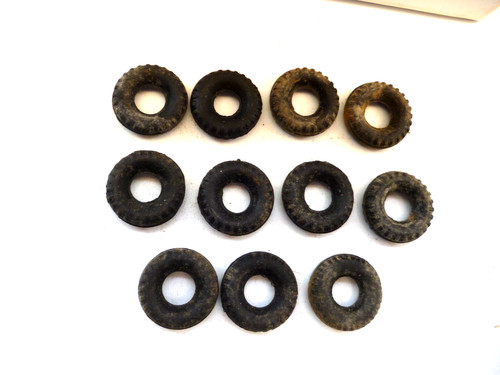 Dinky toys eleven tyres - toys,