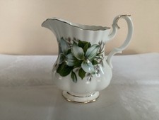 Royal Albert ‘ Trillium’