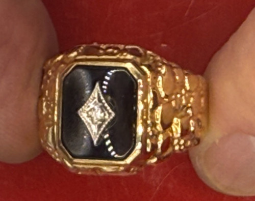 10k yellow gold - yellow, onyx