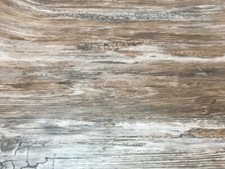 RUSTIC TABLE & BLACK TRIM +