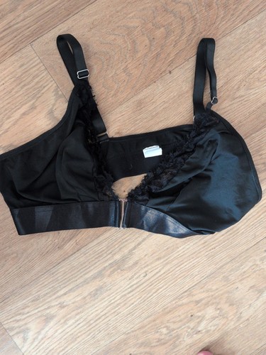Front fastening bra black - front,