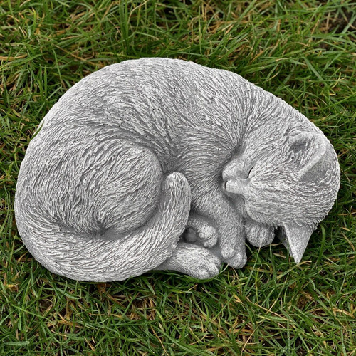 Lying cat statue - , sleeping