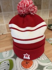 MENS/ WOMENS Canada Bobble Hat