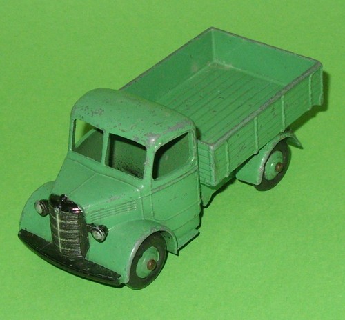 Dinky 411 bedford tipper - dinky,