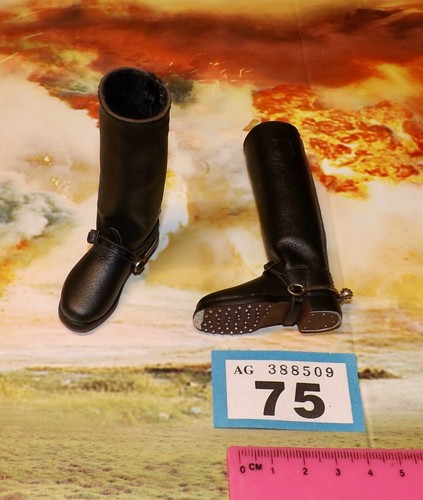 Scale wwii german boots - scale,
