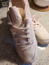 Reebok Classics 6.5/40 Pale shell pink